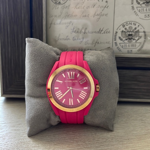 Michael Kors Accessories - MK watch